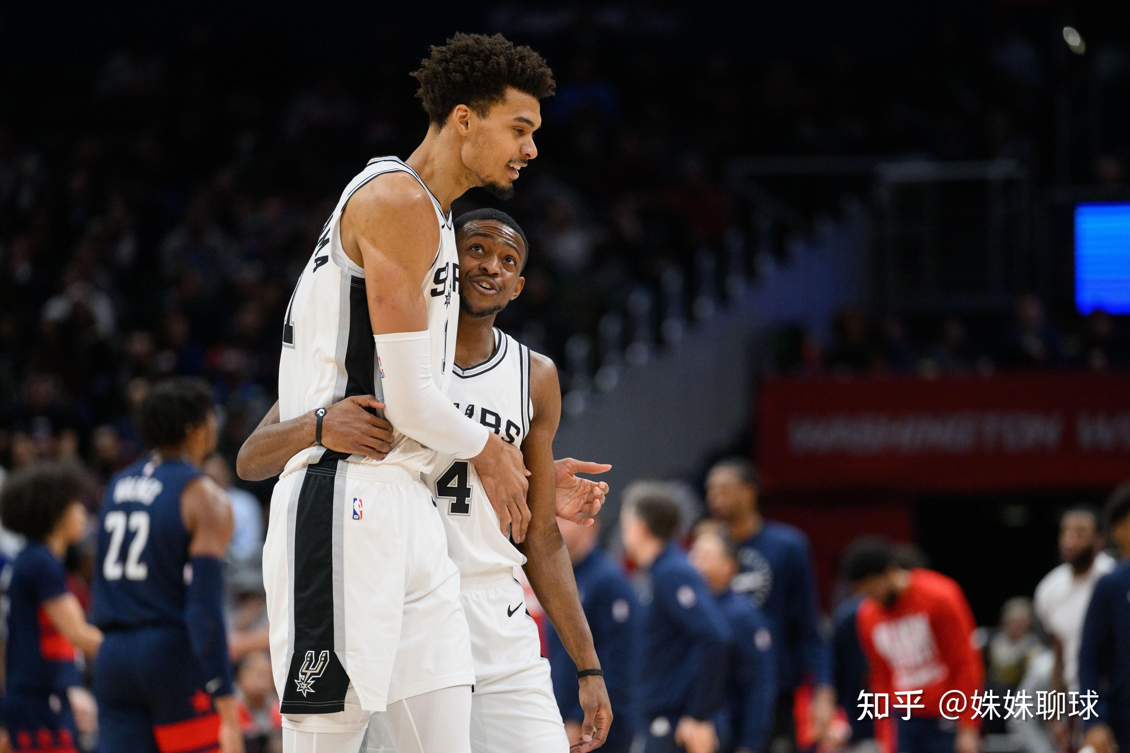 转折点达拉斯独行侠门线救险,欧冠加时末段攻防权衡,信心回归,资深球员宣示担当 转折点达拉斯独行侠门线救险,欧冠加时末段攻防权衡,信心回归,资深球员宣示担当