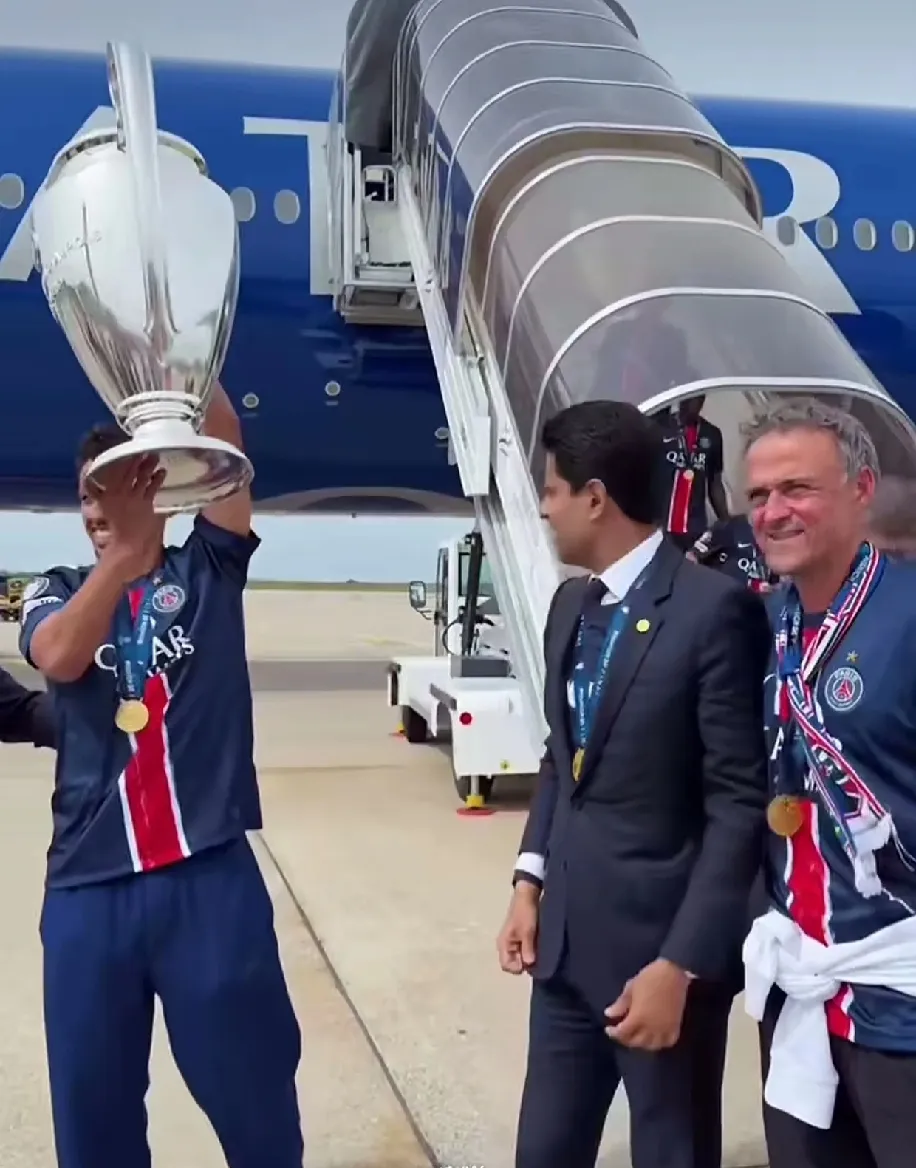 法国杯集结日走向成谜，丹佛掘金外线爆发，话题不断，临场指挥获称赞的简单介绍