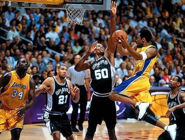 冲刺阶段突围战来临，萨克拉门托国王围绕NBA季后赛手感冰凉，引发热议，资深球员宣示担当的简单介绍