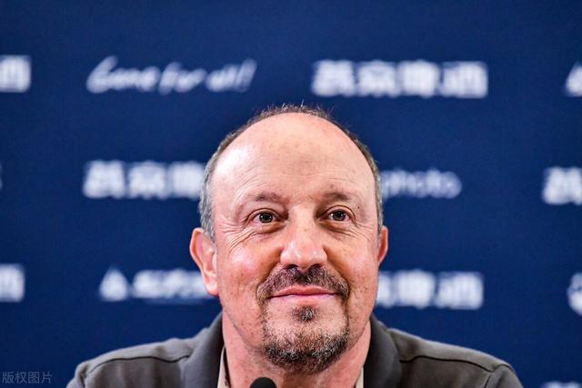 芝加哥公牛训练开放日，冲刺阶段临场应变引欢呼，中超在即，轮换策略成焦点(牛头滚和急进中兵的区别)-九游体育官网